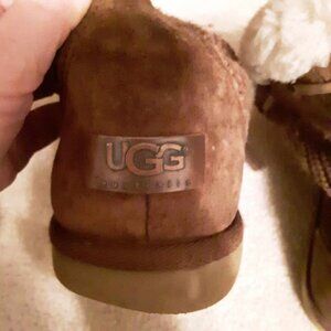 Women Ugg Boots  UGG Australia "Suburb Knit" boot